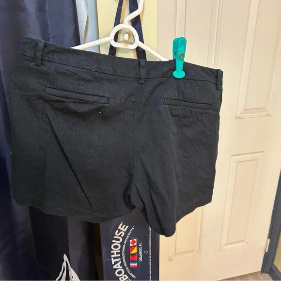 Lilly Pulitzer Black Women's Shorts - Picture 3 of 3